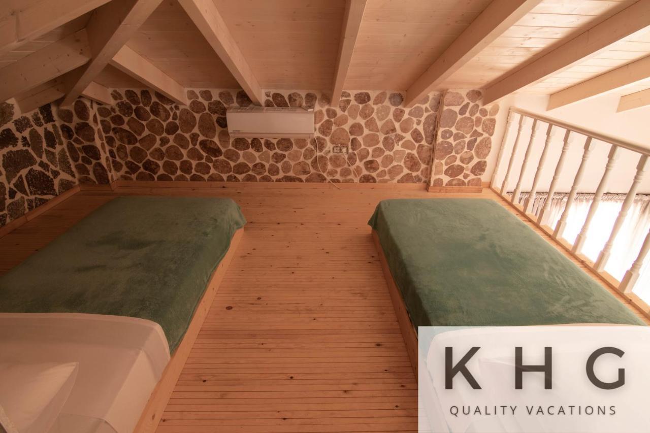 Leo'S Stone Made Villa! Karavádhos Екстериор снимка